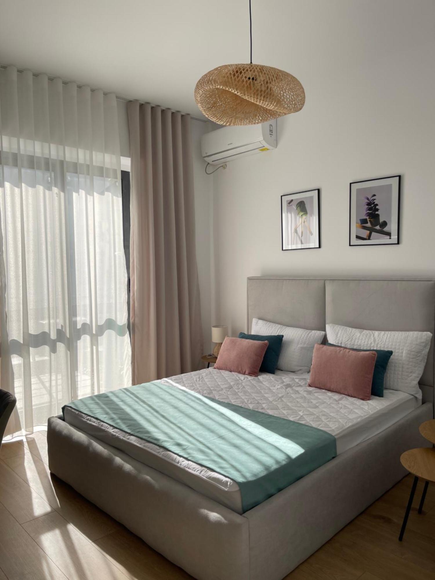 Sunny City Center Apartment Lezhe Bagian luar foto